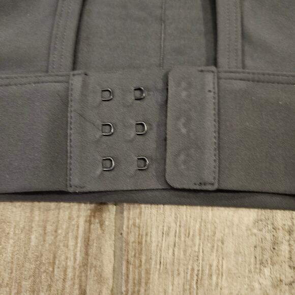 Lorna Jane Sports Bra Womens Size XS Amy Maximum Support Compress & Compact Grey - Picture 5 of 9